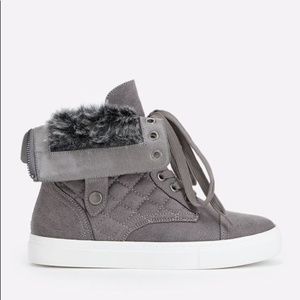 JustFab Elakshi super cute high top boots Size 7.5